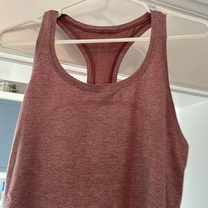 Lululemon Size 10 cropped tank. Dusty rose color.